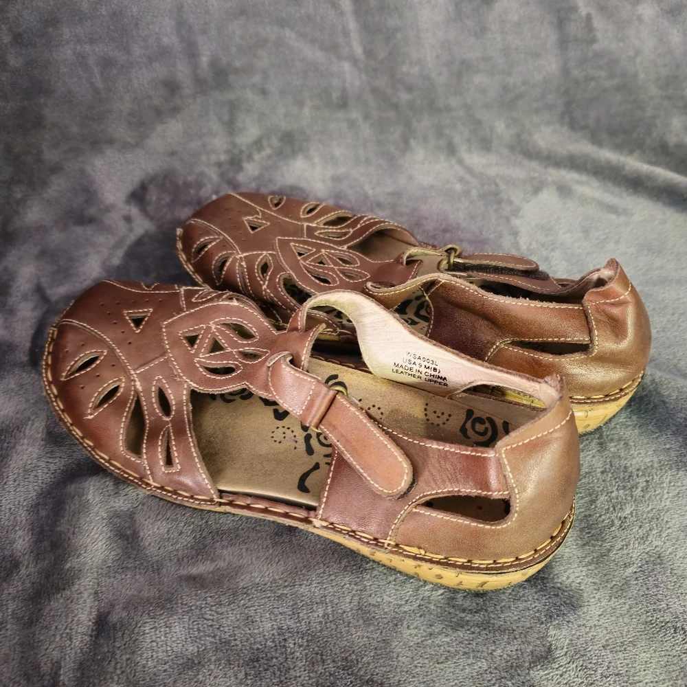Proper Brown Cutout Leather Upper  Sandals Velcro Enclosure Size 9 - Picture 3 of 8